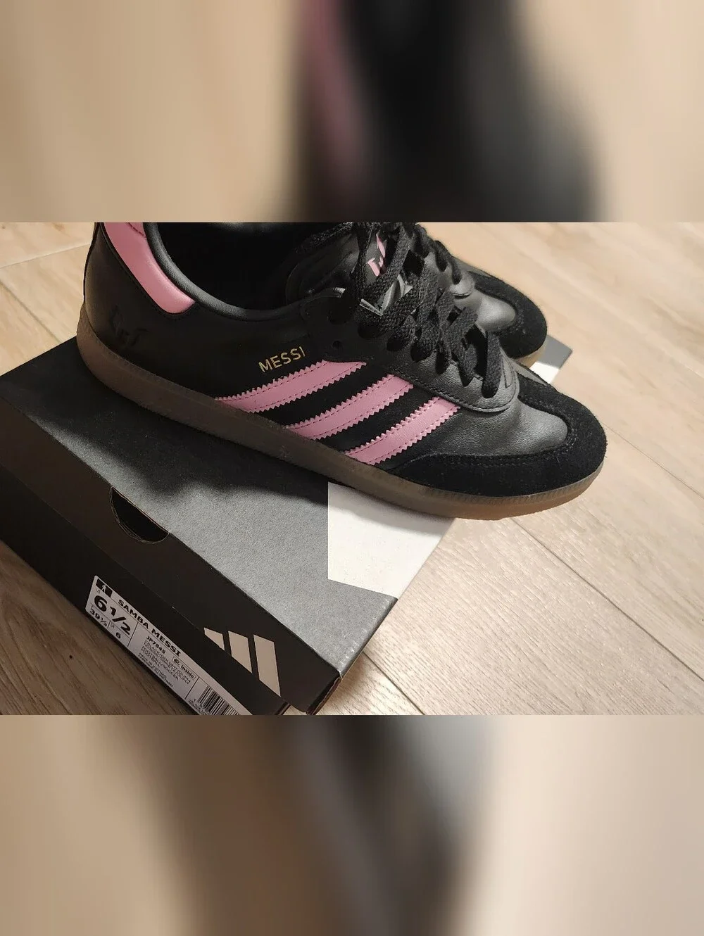Adidas Samba Messi Casual Soccer sneakers black leather upper with pink accents - Picture 8 of 9